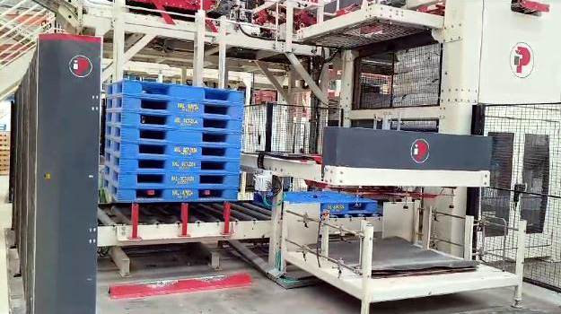 High-level infeed palletizer at Nayara Energy facilities